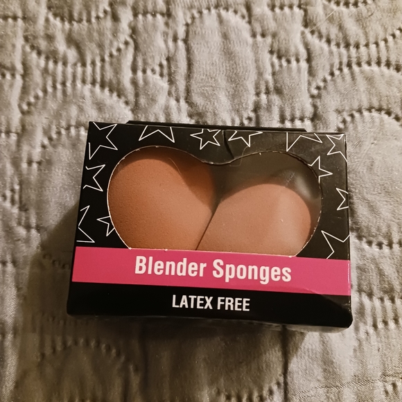 NWT! Makeup Sponges 3-2pks - Picture 3 of 7